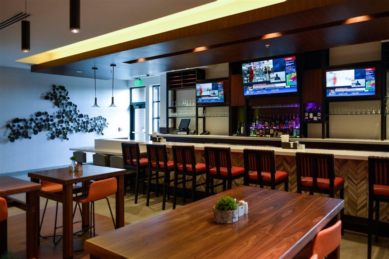 Hilton Garden Inn Louisville Mall Of St. Matthews Extérieur photo