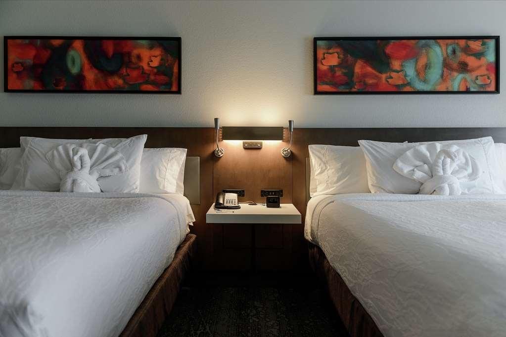 Hilton Garden Inn Louisville Mall Of St. Matthews Chambre photo