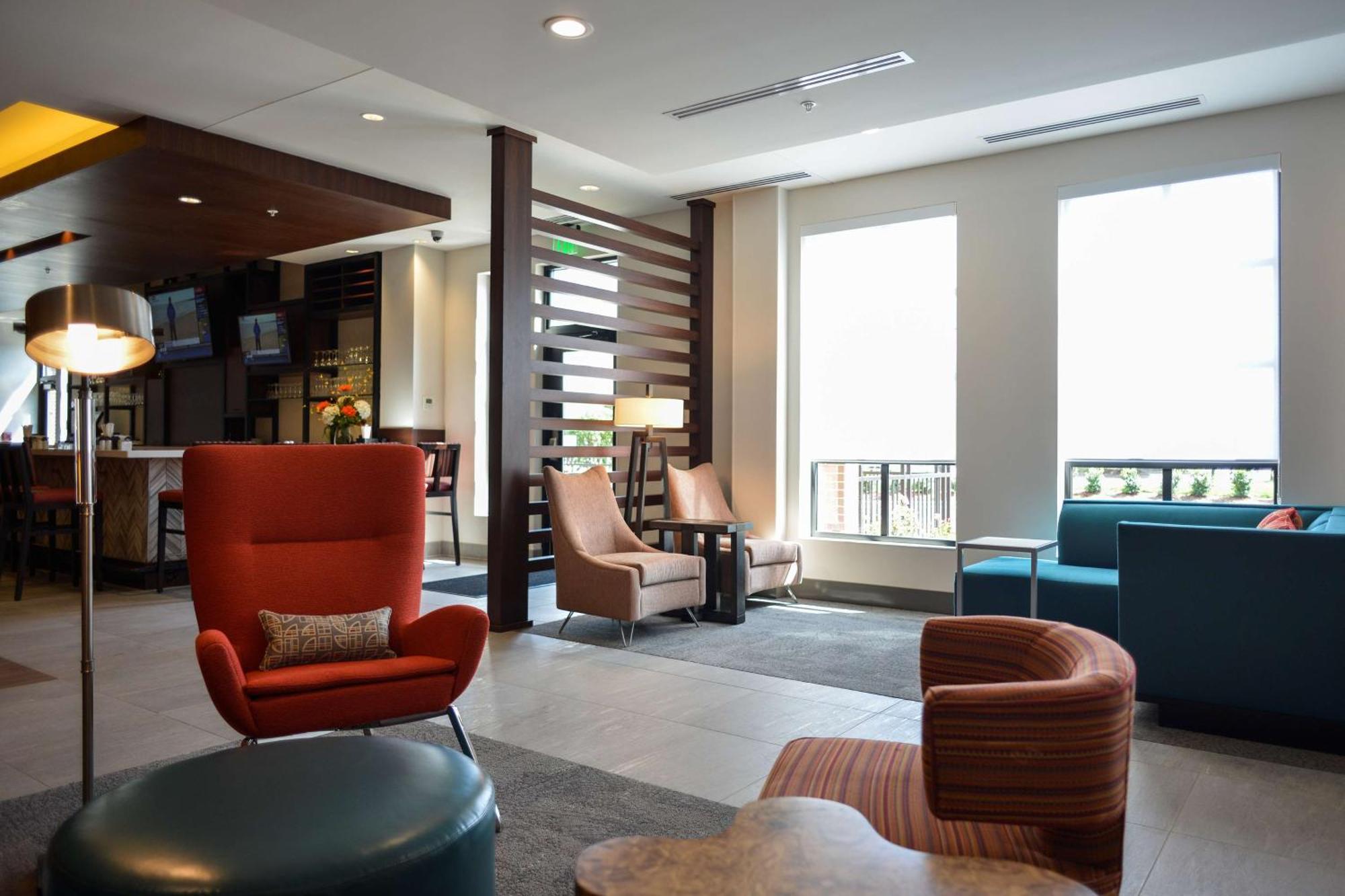 Hilton Garden Inn Louisville Mall Of St. Matthews Extérieur photo